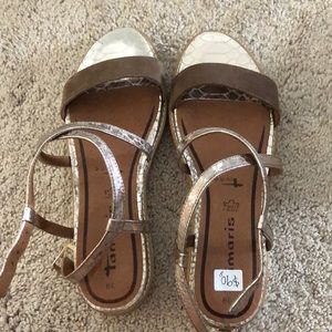 rose gold Tamaris snake print sandals
